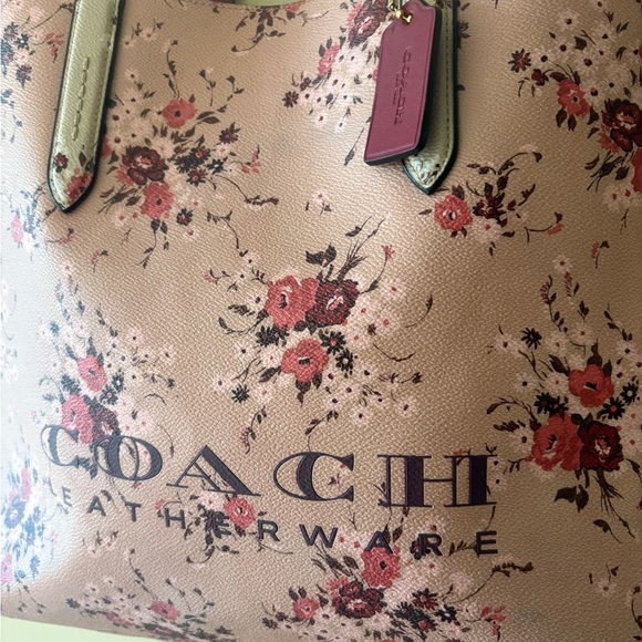 Coach Pink Floral Tote Bag with Classic Design - Picture 2 of 14
